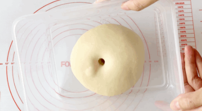 大人小孩都愛吃的軟綿拉絲椰蓉面包,心形造型,簡單易做